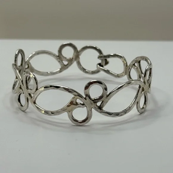 925 Silver scroll bangle - Picture 3 of 13